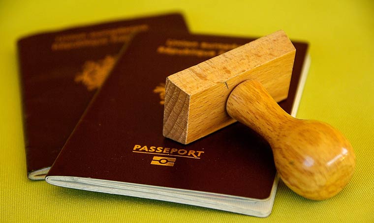 trámites de documentación: DNI, pasaporte , extranjería en Terrassa